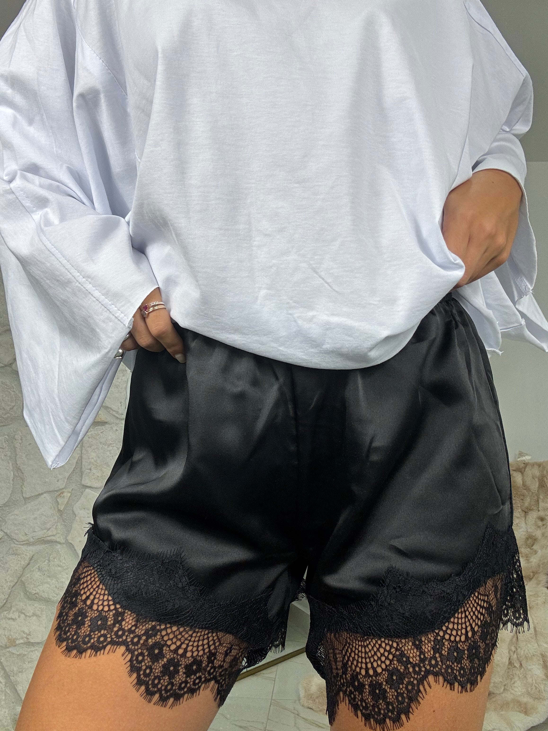 Shorts MIA